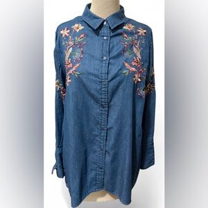 Zara Basic Z195 Denim Cotton Blue Button Up Top with Floral Embroidery Size L